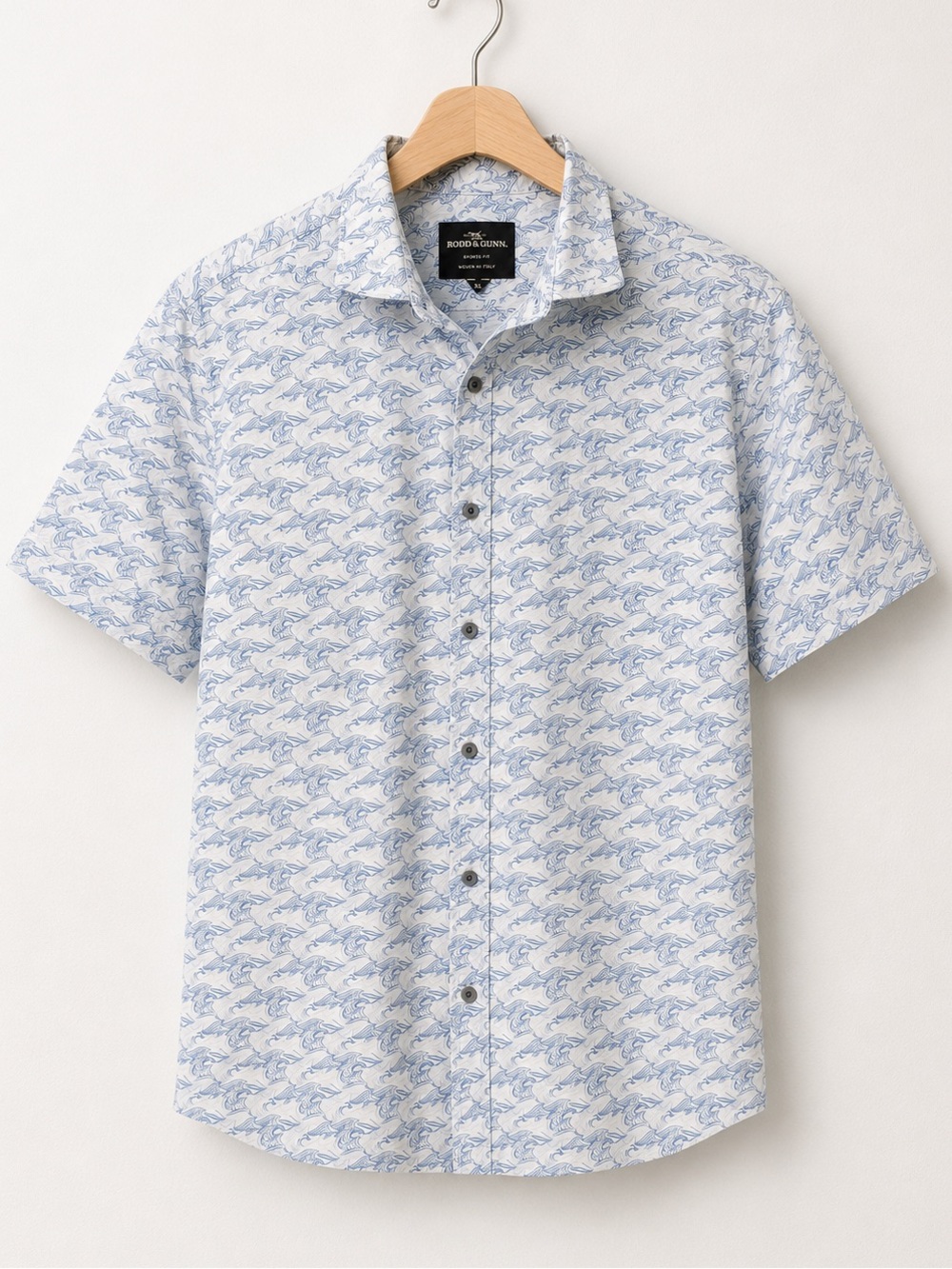 Rodd & Gunn Sports Fit Blue And White XL  100% Cotton Short Sleeve Button Shirt